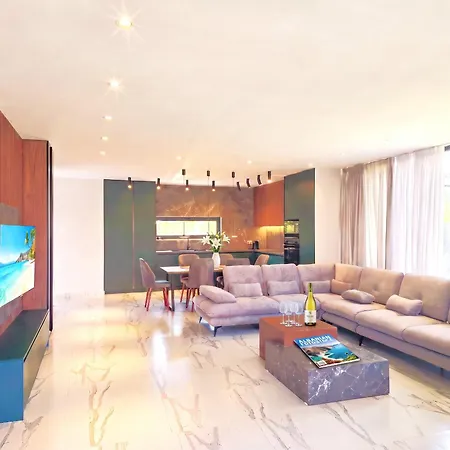 Villa Azure Garden 317