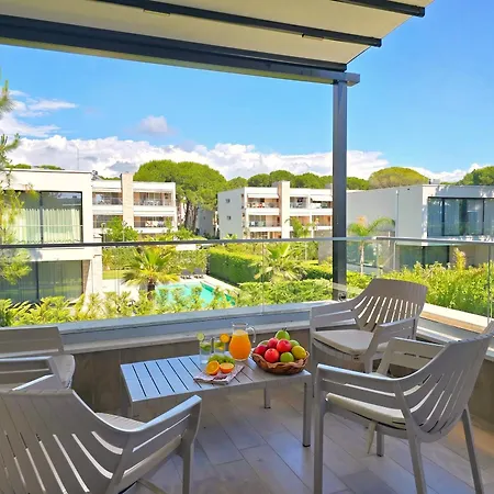 Vila Azure Garden 317 *