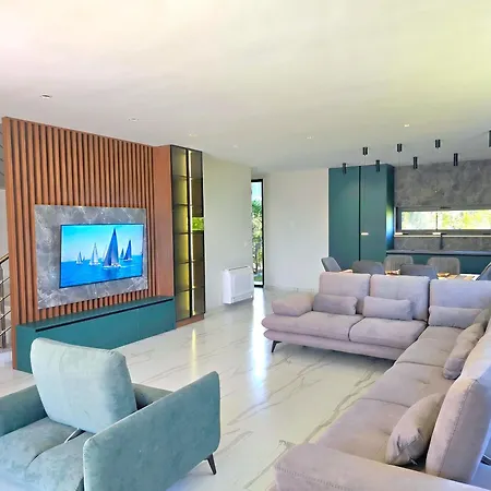 Villa Azure Garden 317 Plazhi San Pietro